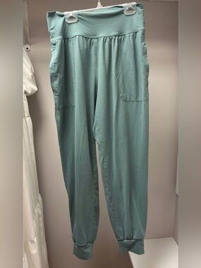 Soft High-Waist Lounge Pants in Sage Green